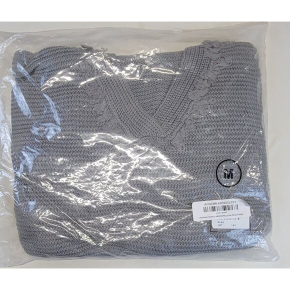 Hooded Sweater Sassy Grey Knit Distressed V-Neck Fringe Detail Womens Medium NEW - Picture 8 of 10